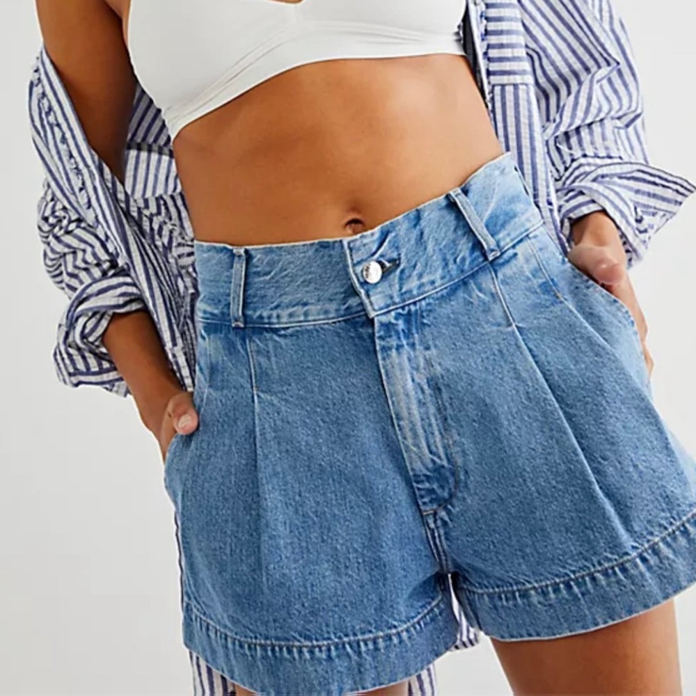Edwin EUC Isla Denim Pleated Cotton Shorts size 28